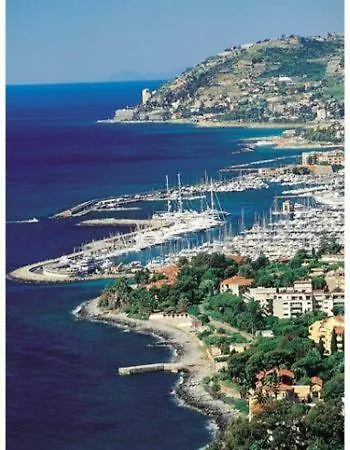 Housesanremo Apartman