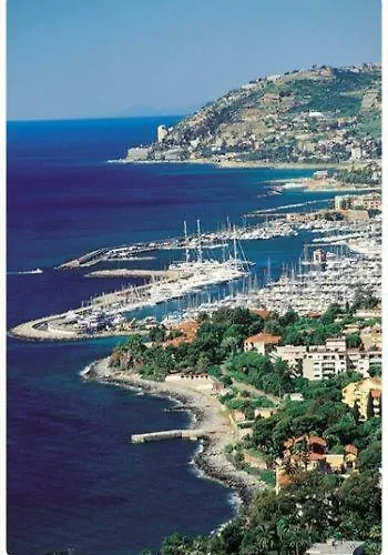 Housesanremo Apartament